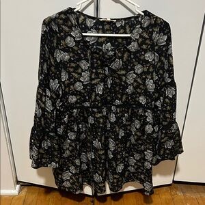 Easel Black and Gray Floral Blouse